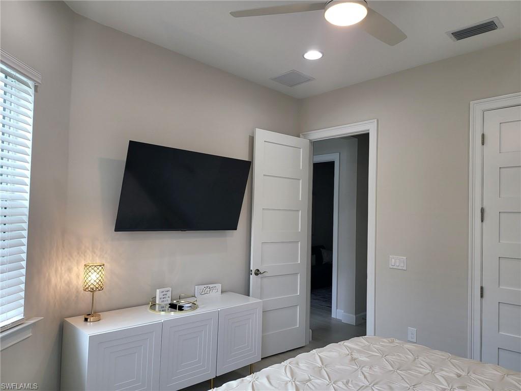 8909 Yucatan Court Naples, FL 34113 - Photo 14 of 36