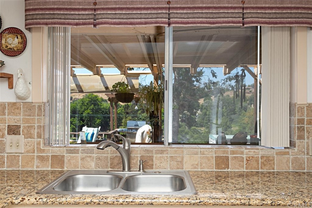3438 South Mission Road Fallbrook, CA 92028 - Photo 16 of 38 Gallery Image 16