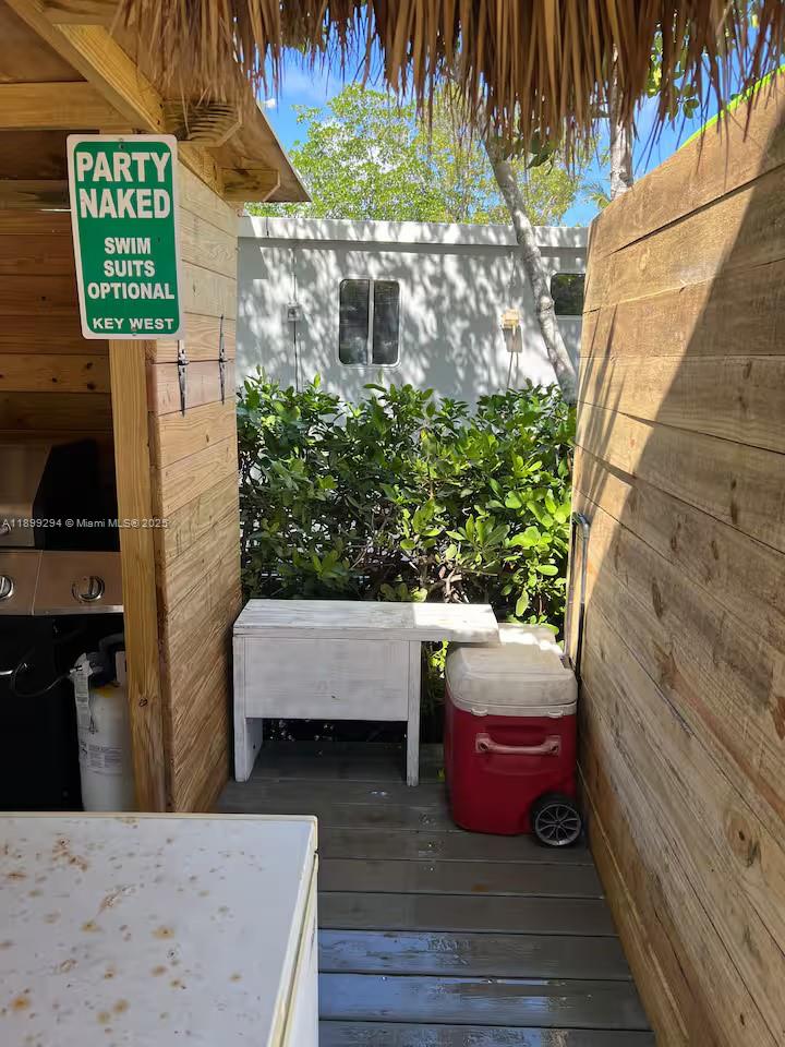 100 Morris Lane, Unit B2 Key Largo, FL 33037 - Photo 35 of 49 a picture of outdoor space with seating