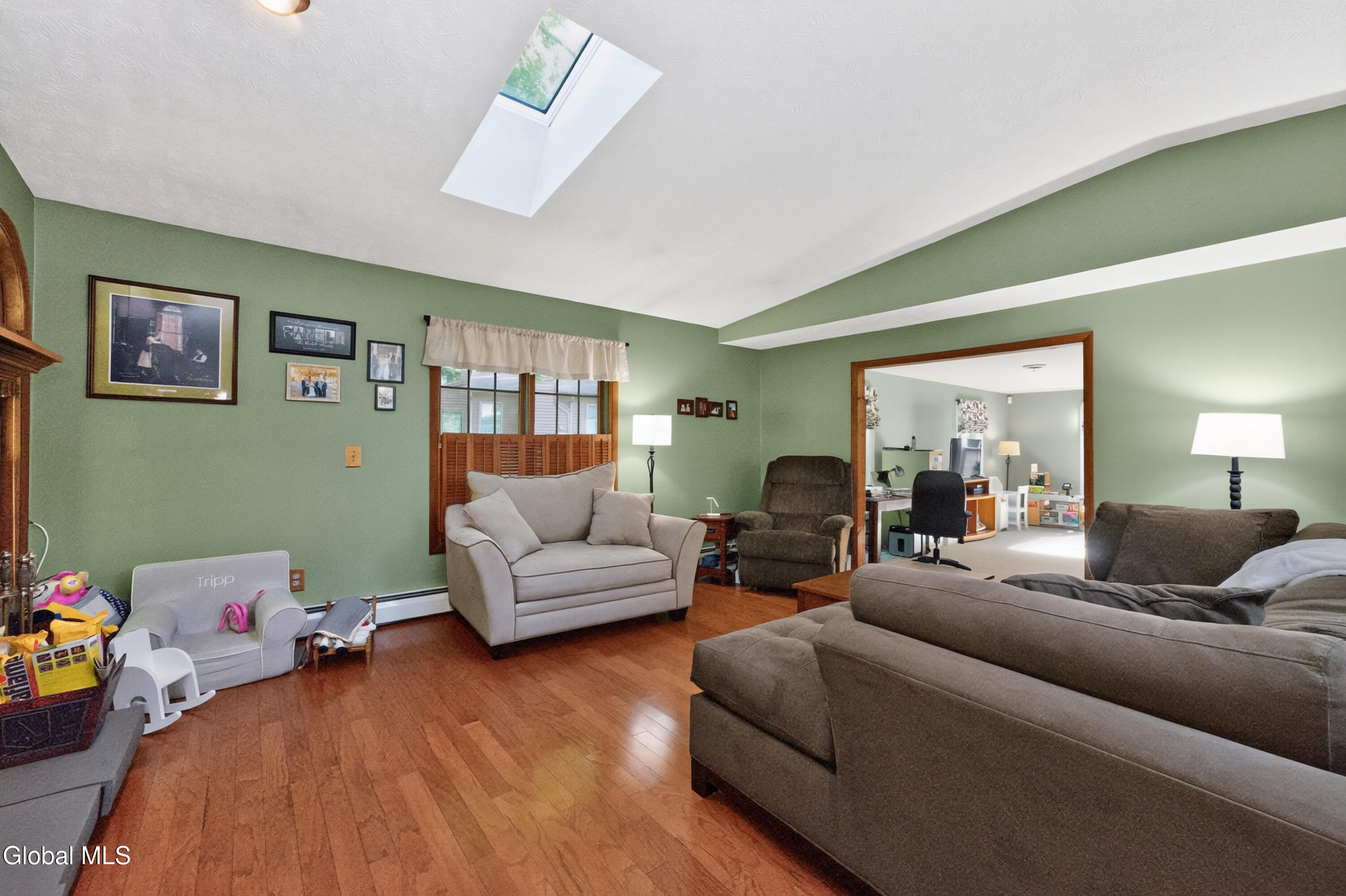 312 Ridgewood Circle Guilderland, NY 12203 - Photo 8 of 34 Family room