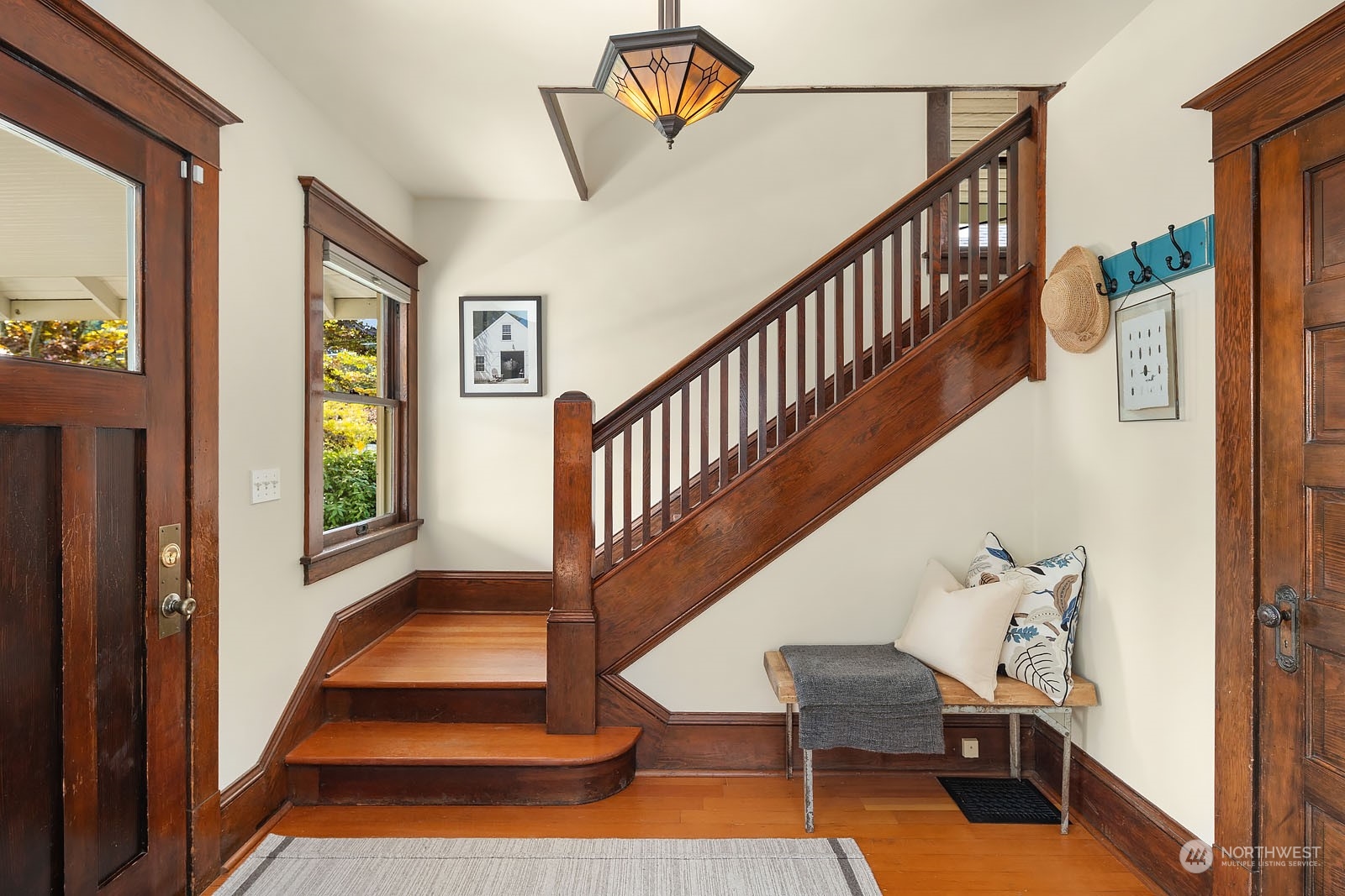 2406 North 44th Street Seattle, WA 98103 - Photo 4 of 32 Gallery Image 4
