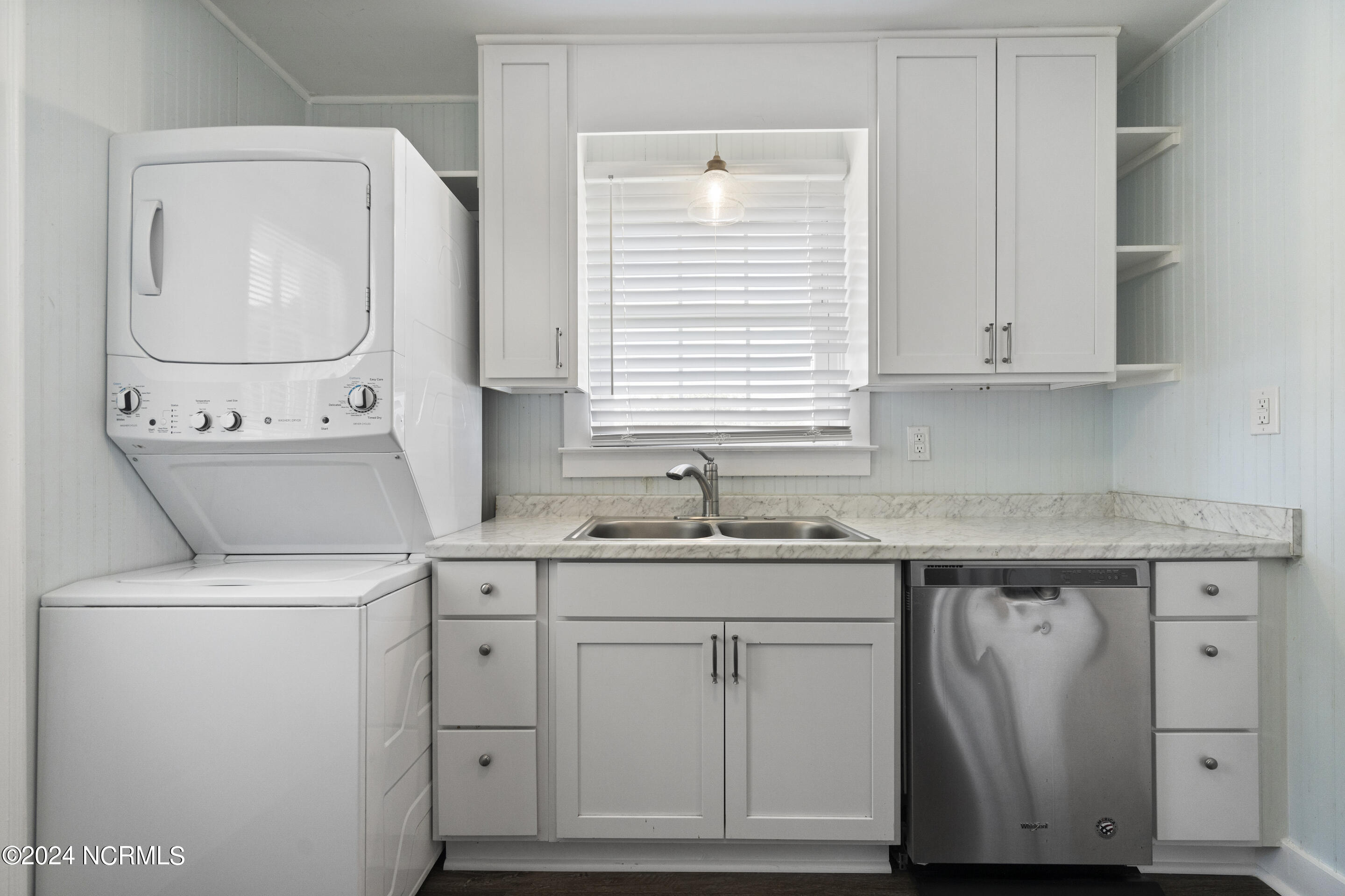 400 Judges Road Wilmington, NC 28405 - Photo 12 of 38 400 Judges Kitchen 2