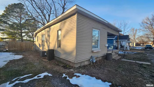 $40,000 | 1013 South 13th Street, Herrin, IL 62948