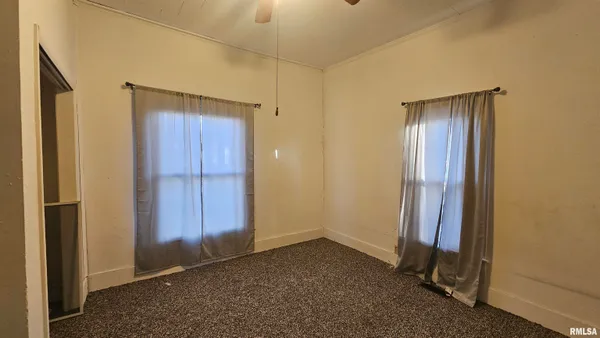 $40,000 | 1013 South 13th Street, Herrin, IL 62948