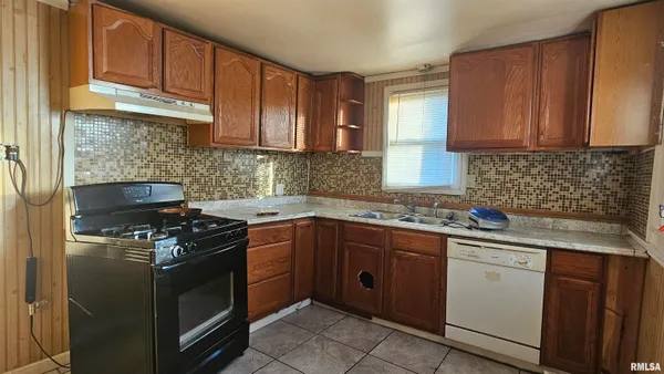 $40,000 | 1013 South 13th Street, Herrin, IL 62948