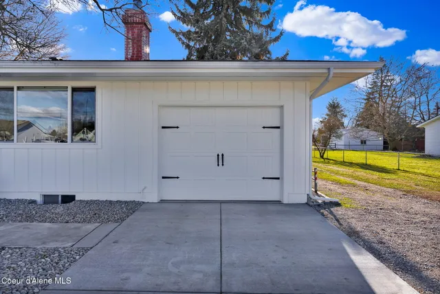 $645,000 | 1810 West Honeysuckle Avenue, Hayden, ID 83835