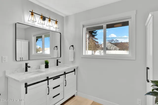 $645,000 | 1810 West Honeysuckle Avenue, Hayden, ID 83835