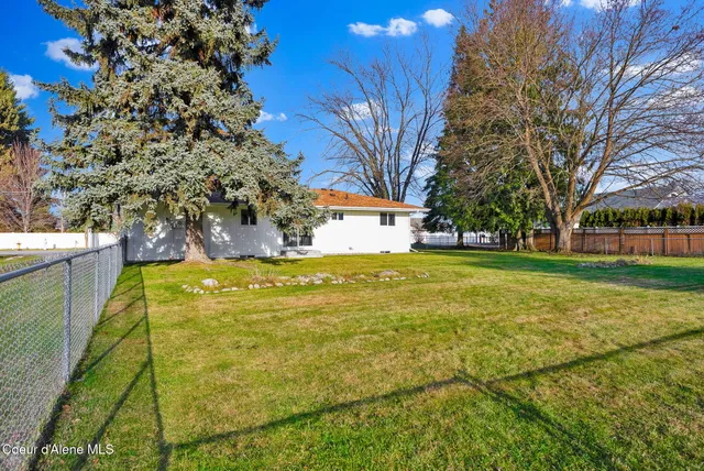 $645,000 | 1810 West Honeysuckle Avenue, Hayden, ID 83835