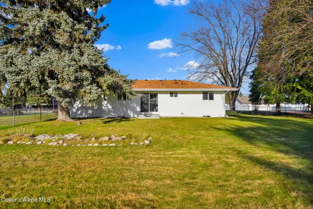 $645,000 | 1810 West Honeysuckle Avenue, Hayden, ID 83835