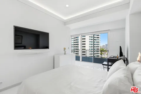 $950,000 | 10501 Wilshire Boulevard, Unit 1007, Los Angeles, CA 90024