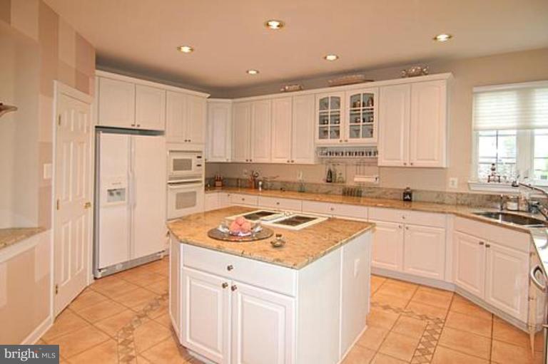 12017 Open Run Road Ellicott City, MD 21042 - Photo 19 of 25 Kitchen #3