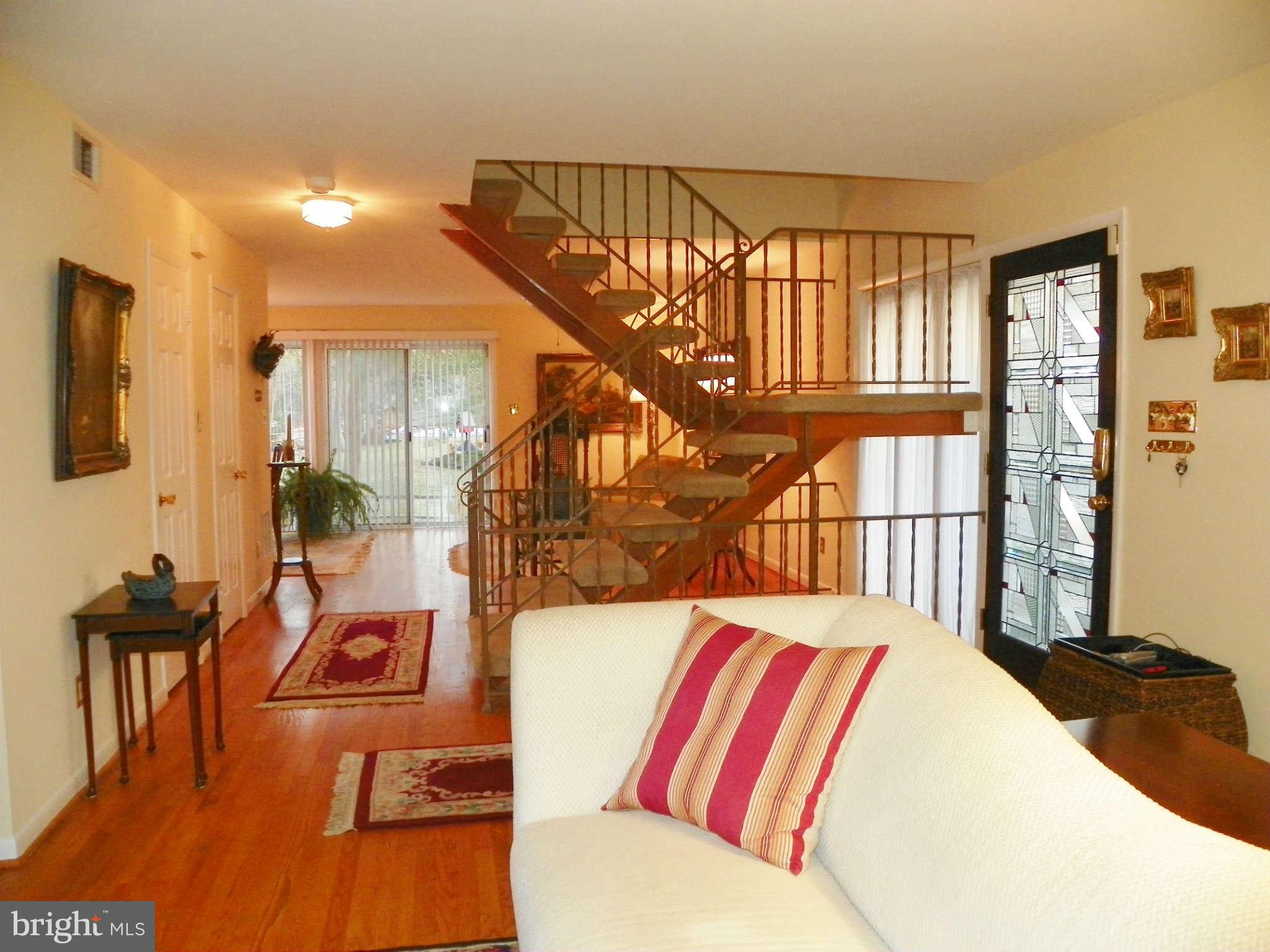 11206 Wedge Drive Reston, VA 20190 - Photo 3 of 30 Interior (General)