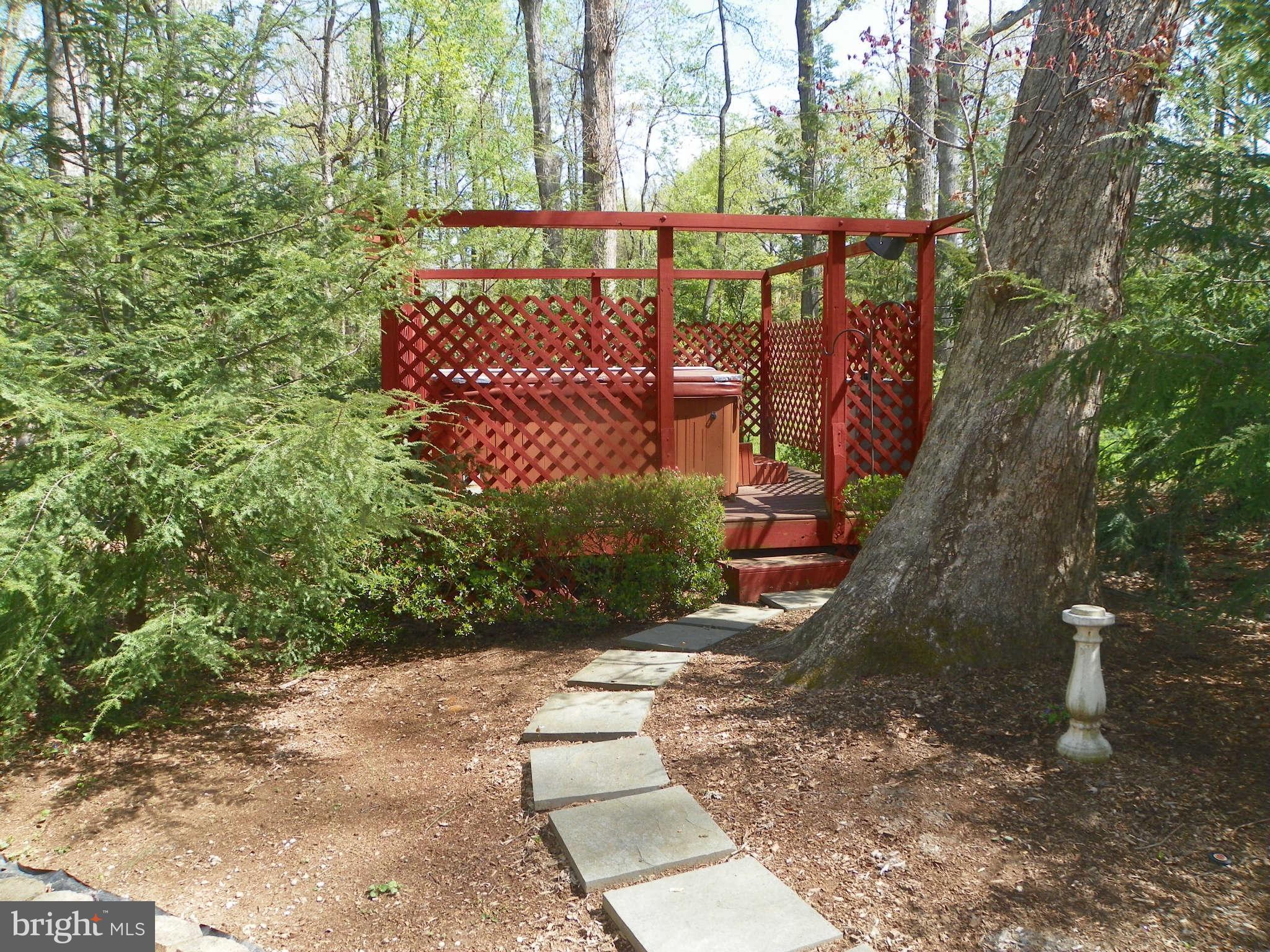 11206 Wedge Drive Reston, VA 20190 - Photo 28 of 30 Private Hot Tub with TREX Decking