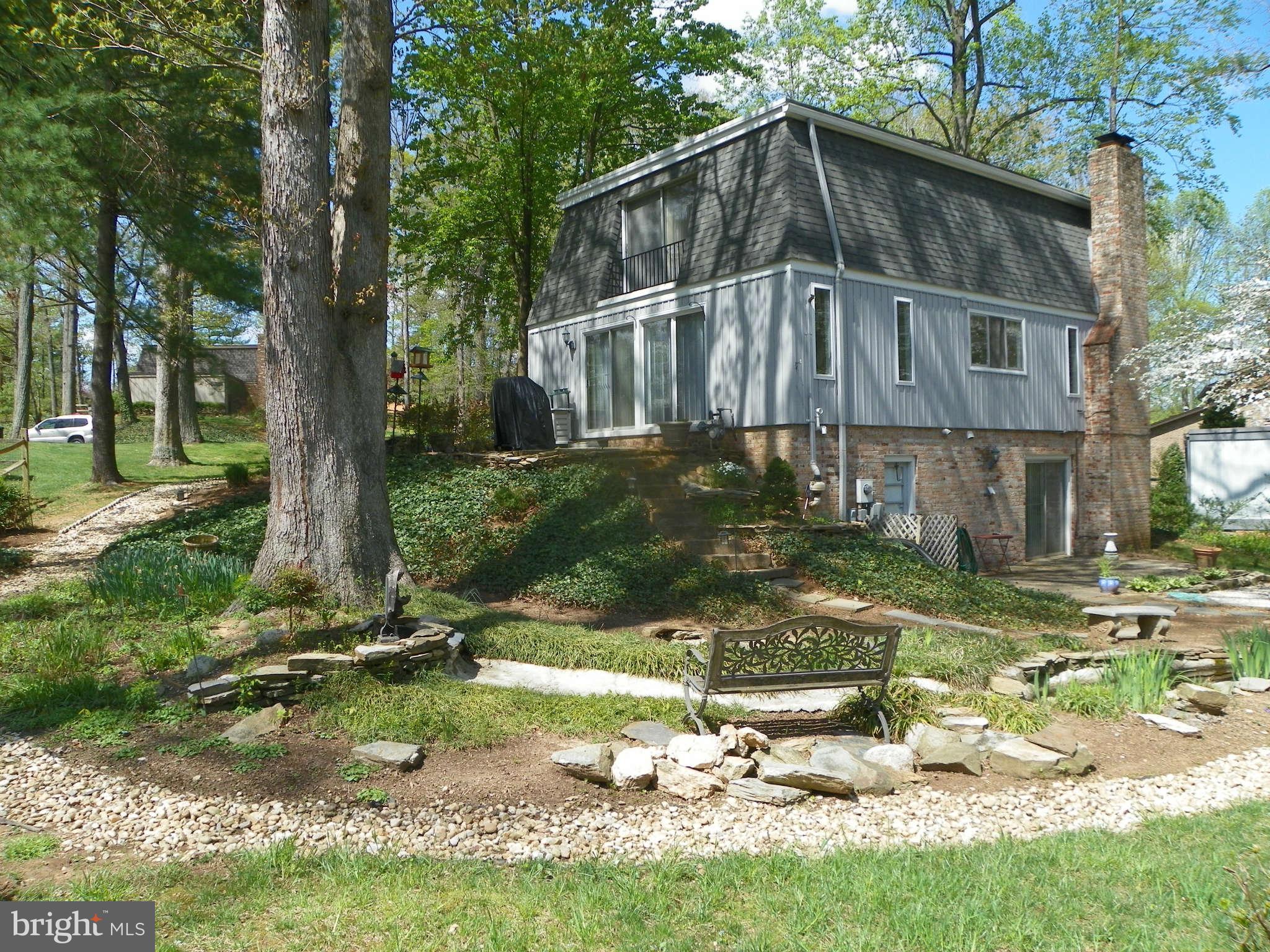 11206 Wedge Drive Reston, VA 20190 - Photo 30 of 30 Exterior (Rear)