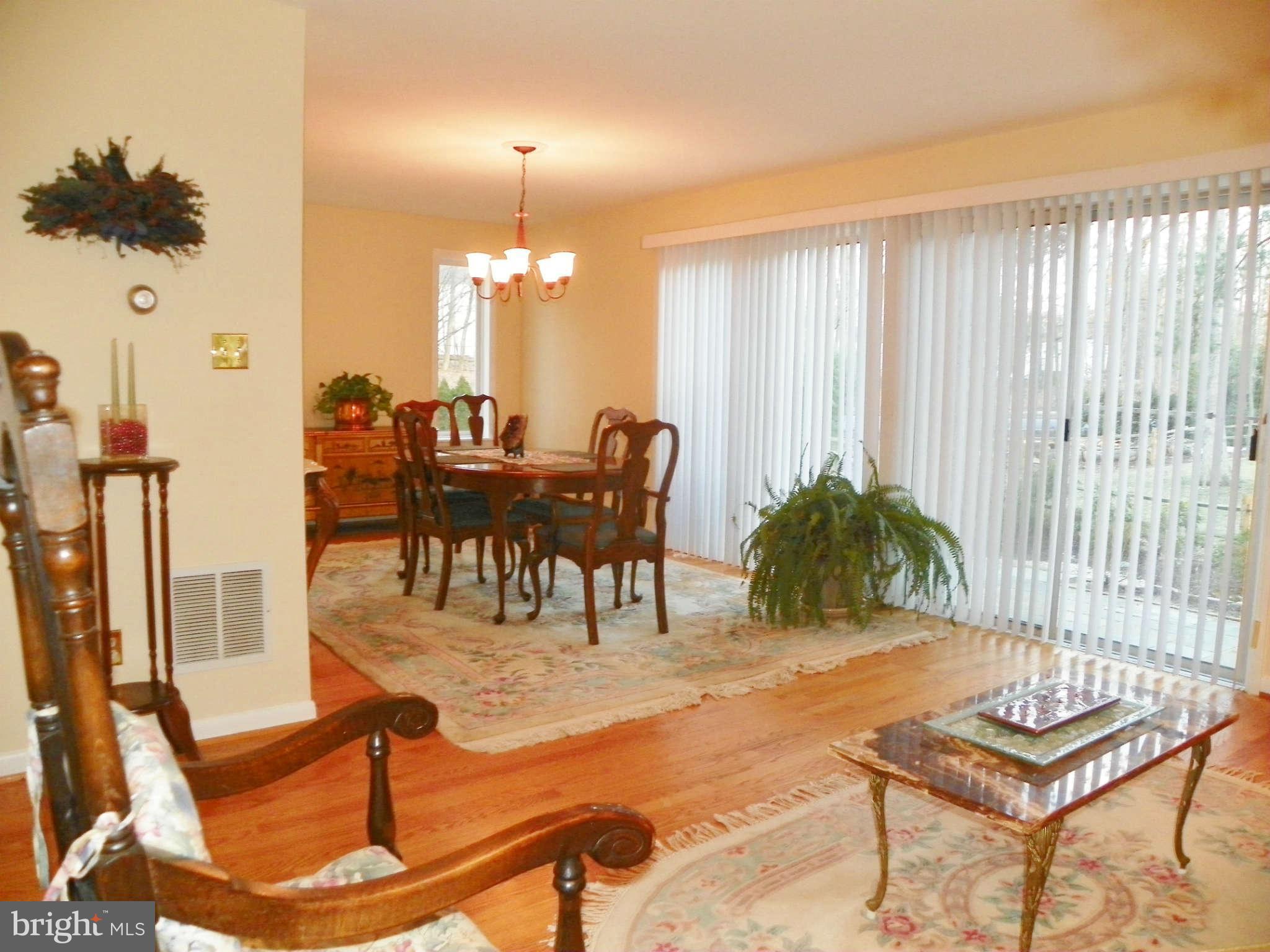 11206 Wedge Drive Reston, VA 20190 - Photo 4 of 30 Interior (General)