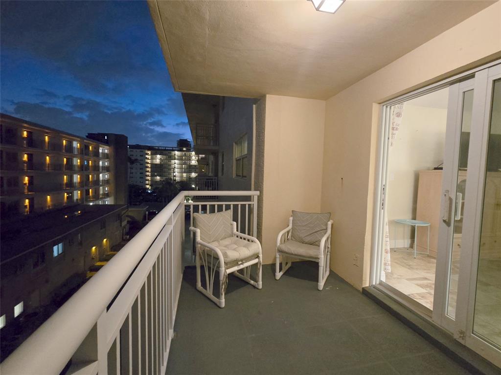 1161 Hillsboro Mile, Unit 506 Hillsboro Beach, FL 33062 - Photo 30 of 66