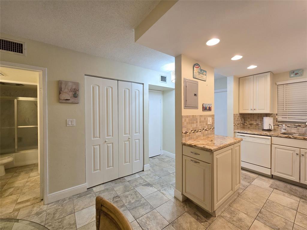 1161 Hillsboro Mile, Unit 506 Hillsboro Beach, FL 33062 - Photo 41 of 66