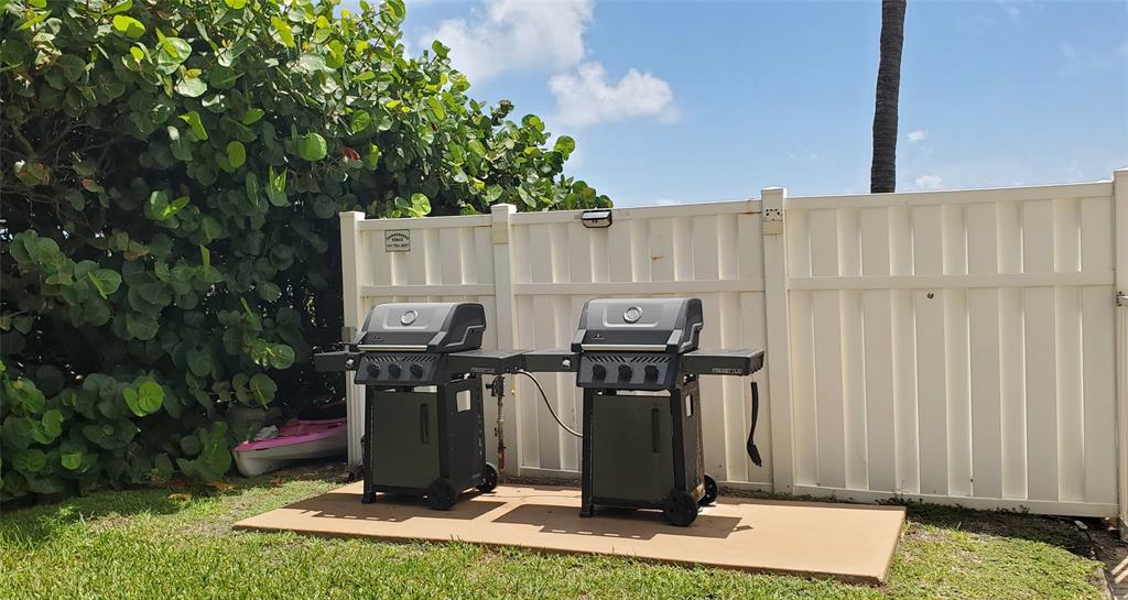 1161 Hillsboro Mile, Unit 506 Hillsboro Beach, FL 33062 - Photo 56 of 66 BBQ Area