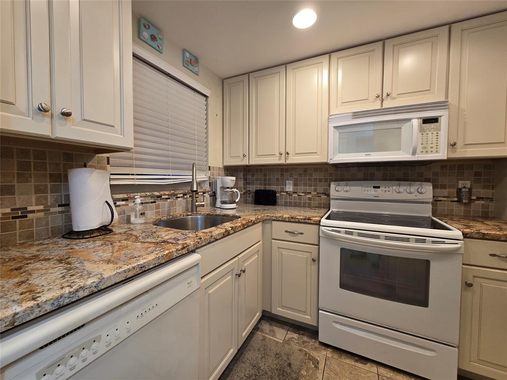 1161 Hillsboro Mile, Unit 506 Hillsboro Beach, FL 33062 - Photo 6 of 66