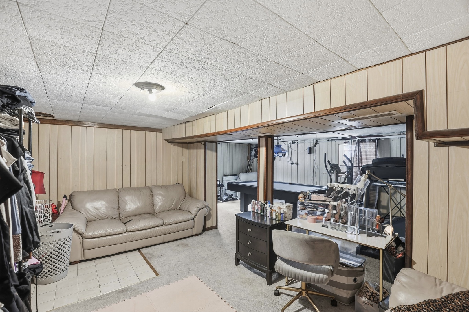 2407 Highland Avenue Berwyn, IL 60402 - Photo 20 of 25 a living room with furniture