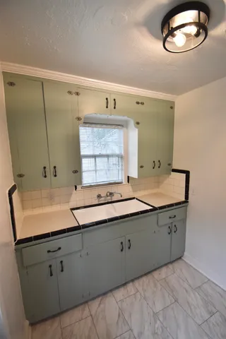 $1,350 | 219 East 6th Avenue, Tallahassee, FL 32303