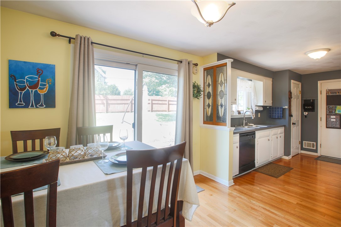 2 Peppermill Drive Perinton, NY 14450 - Photo 3 of 15