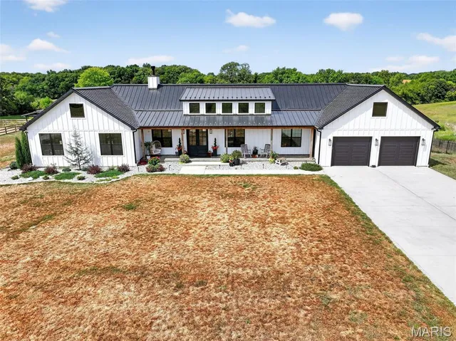 $1,375,000 | 4781 G Road, Waterloo, IL 62298