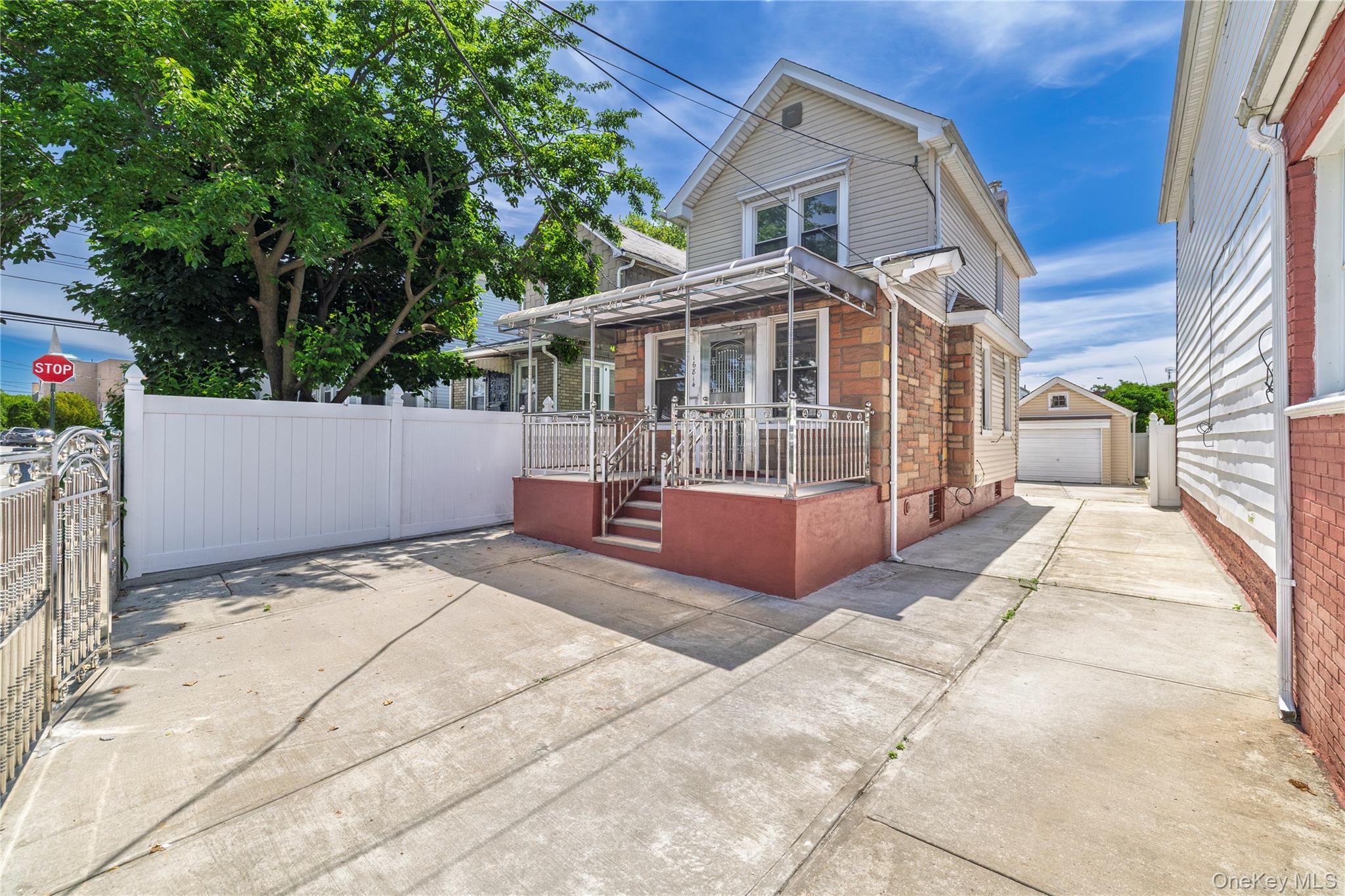 168-14 110th Road Queens, NY 11433 - Photo 2 of 18