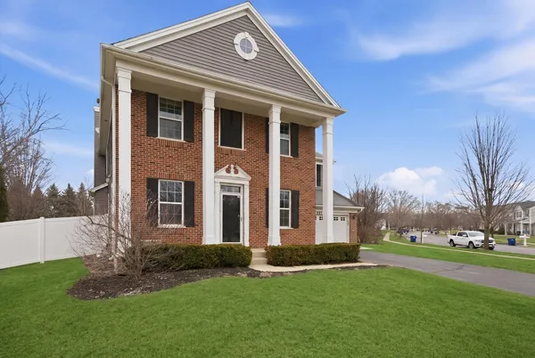 $574,900 | 217 Sunbury Drive, St. Charles, IL 60175