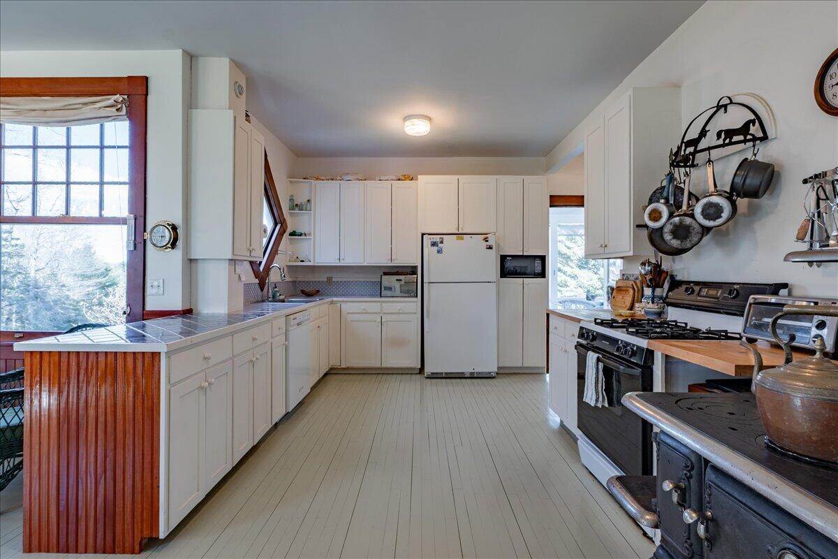 1014 Main Road Islesboro, ME 04848 - Photo 10 of 51 1014 Main Road, Islesboro
