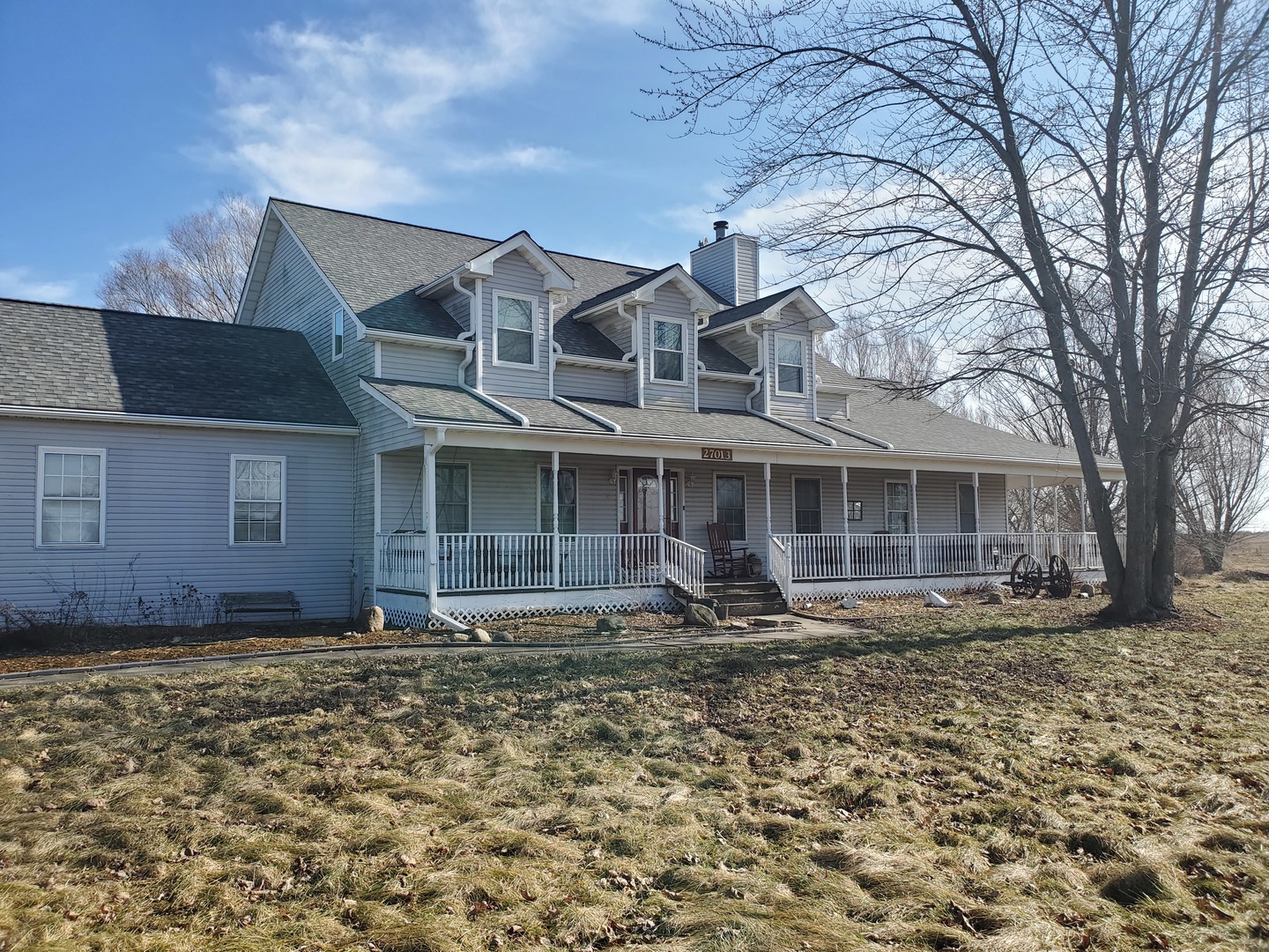 27013 South Center Road Monee, IL 60449 - Photo 1 of 5 a front view of a house with a yard