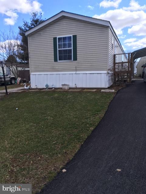 210 Berwick Road Abbottstown, PA 17301 - Photo 27 of 30 Paved driveway!