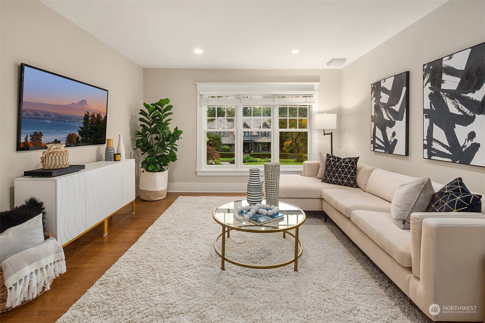 5544 Northeast Penrith Road Seattle, WA 98105 - Photo 11 of 40 Gallery Image 11