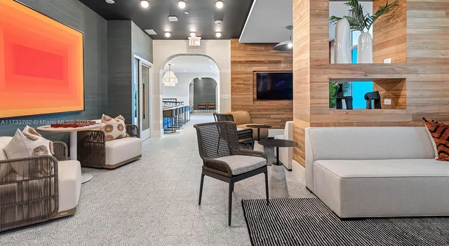 $3,685 | 740 North Dixie Highway, Unit A7, West Palm Beach, FL 33401