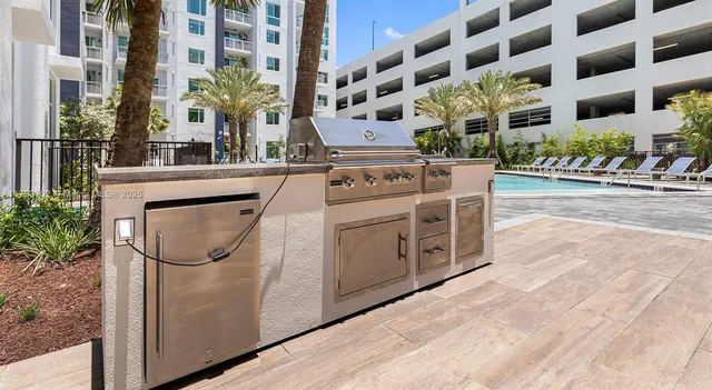 $3,685 | 740 North Dixie Highway, Unit A7, West Palm Beach, FL 33401