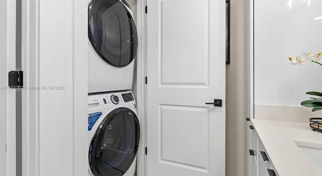 $3,685 | 740 North Dixie Highway, Unit A7, West Palm Beach, FL 33401