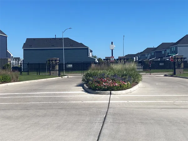 $2,390 | 10519 Hadley Pk Trail, Houston, TX 77051