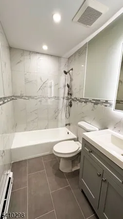 $2,350 | 12 Sipp Avenue, Clifton, NJ 07013