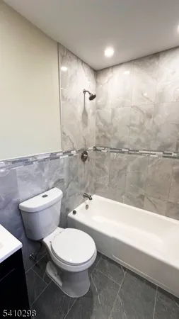 $2,350 | 12 Sipp Avenue, Clifton, NJ 07013