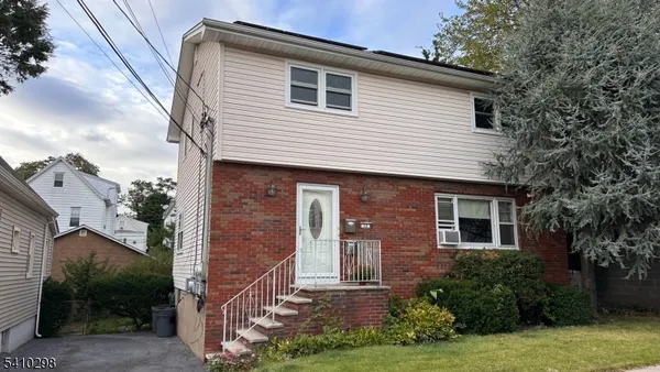 $2,350 | 12 Sipp Avenue, Clifton, NJ 07013