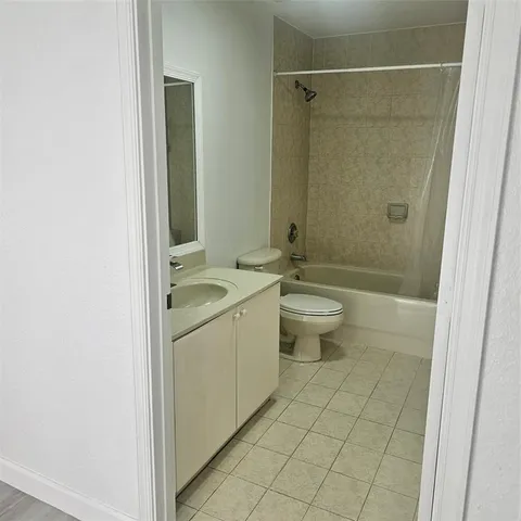 $3,000 | 7327 Northwest 173rd Drive, Unit 104, Hialeah, FL 33015
