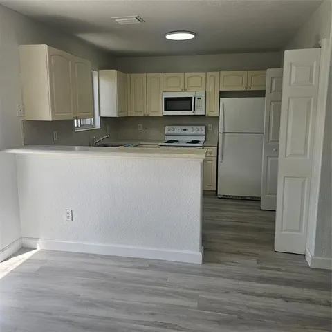 $3,000 | 7327 Northwest 173rd Drive, Unit 104, Hialeah, FL 33015