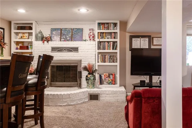 $295,000 | 2961 Iva Drive, Independence, MO 64057