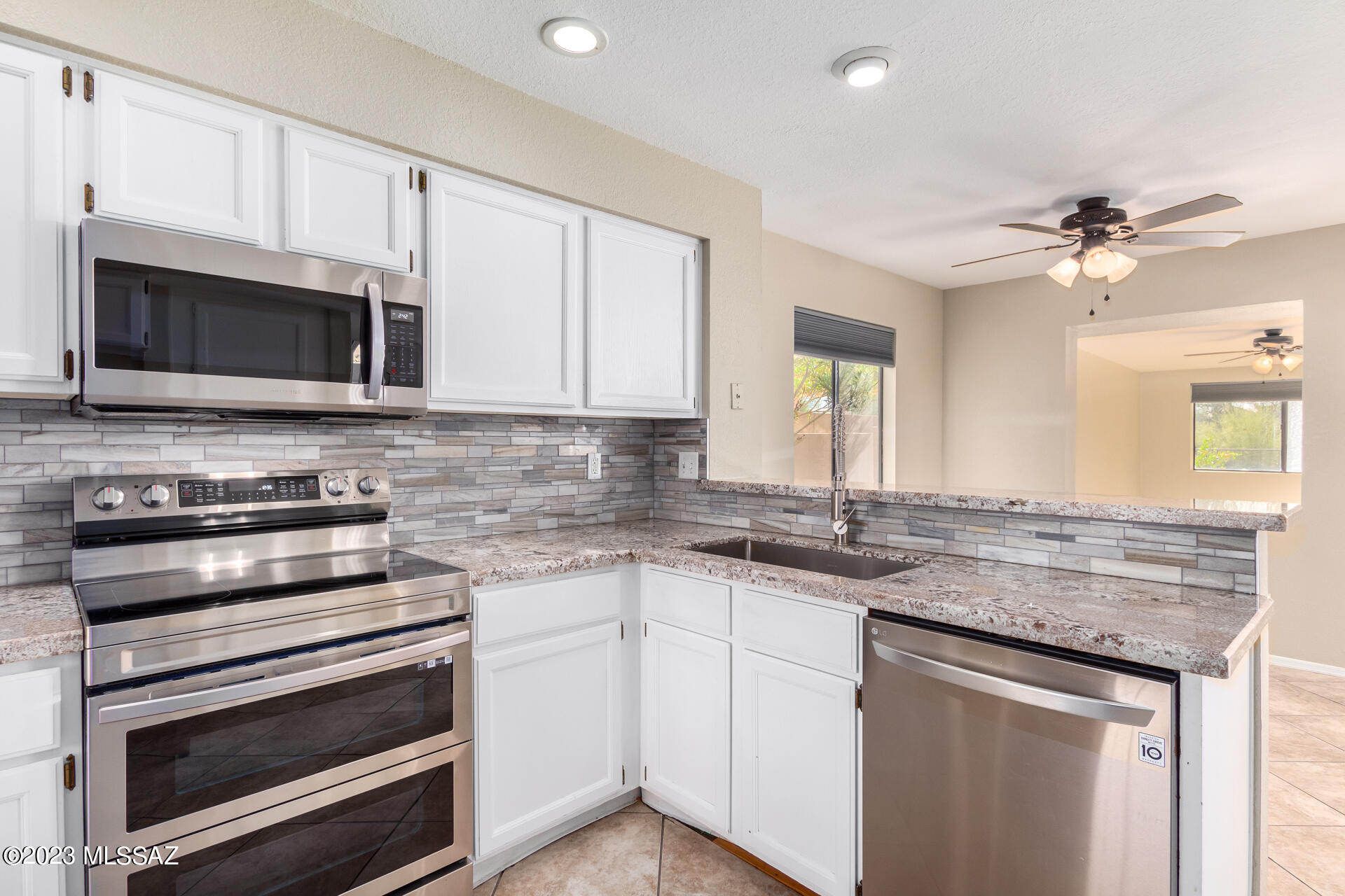 4749 West Lessing Lane Tucson, AZ 85742 - Photo 12 of 30