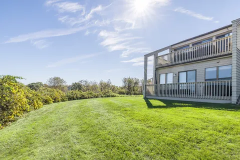 $1,495,000 | 21 South South Fulton Drive, Unit 6, Montauk, NY 11954