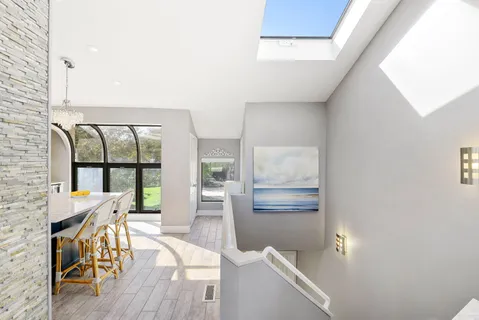 $1,495,000 | 21 South South Fulton Drive, Unit 6, Montauk, NY 11954