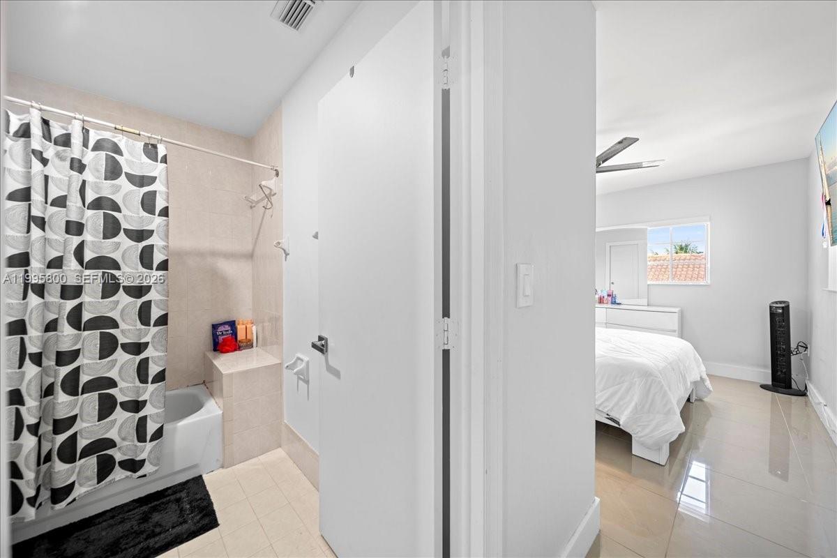 15341 Southwest 36th Street Miami, FL 33185 - Photo 18 of 56