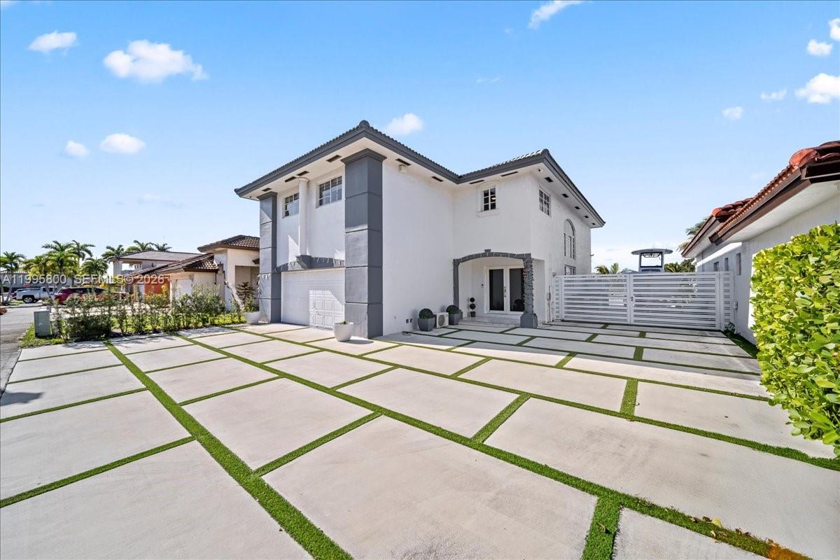 15341 Southwest 36th Street Miami, FL 33185 - Photo 4 of 56