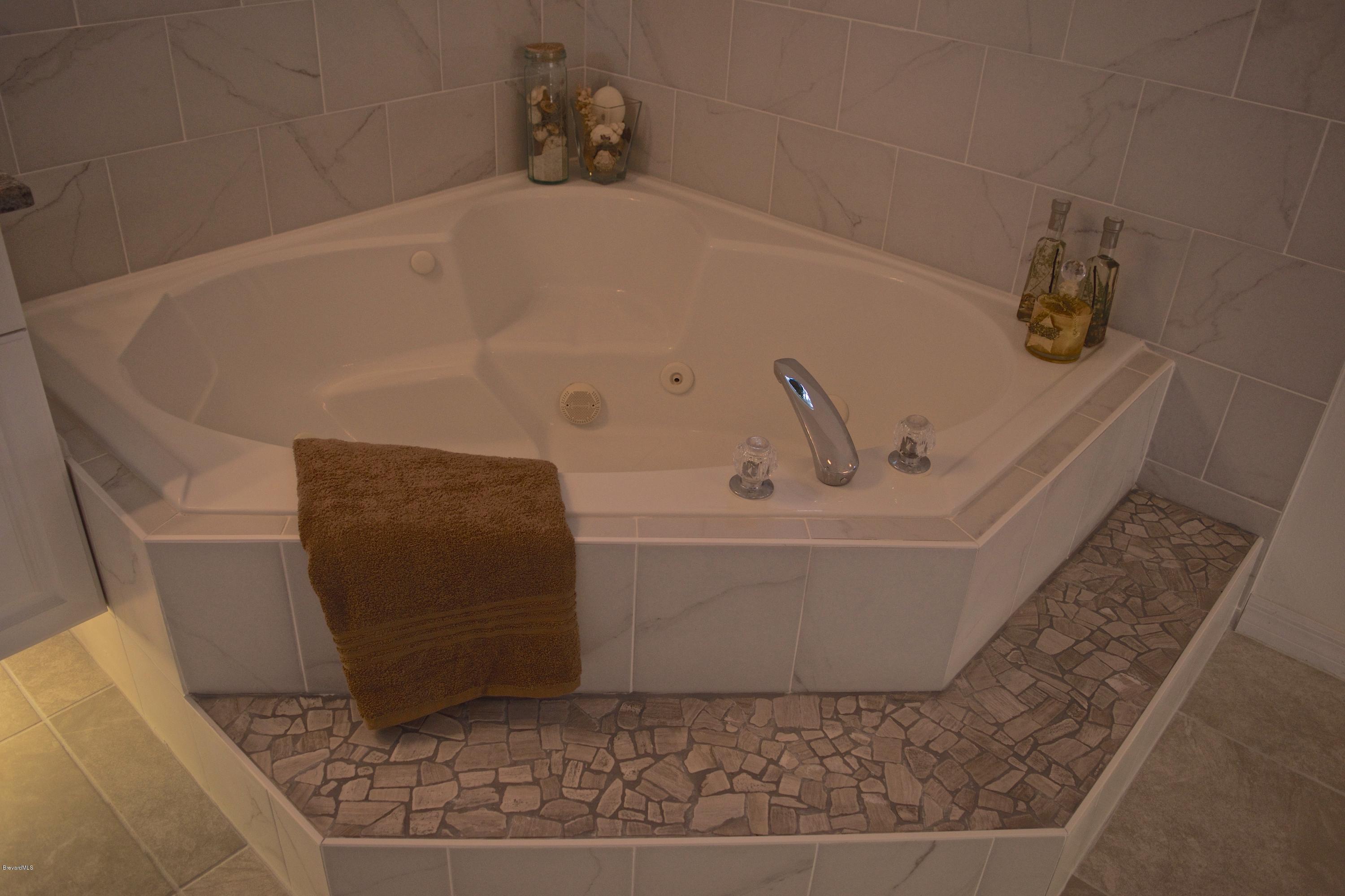 779 Seymour Road Northeast Palm Bay, FL 32905 - Photo 17 of 50 DSC_0697