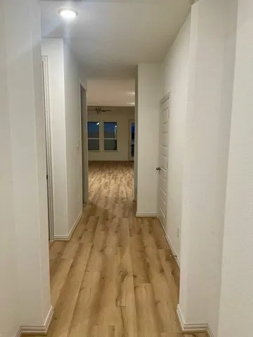 a view of empty room with window